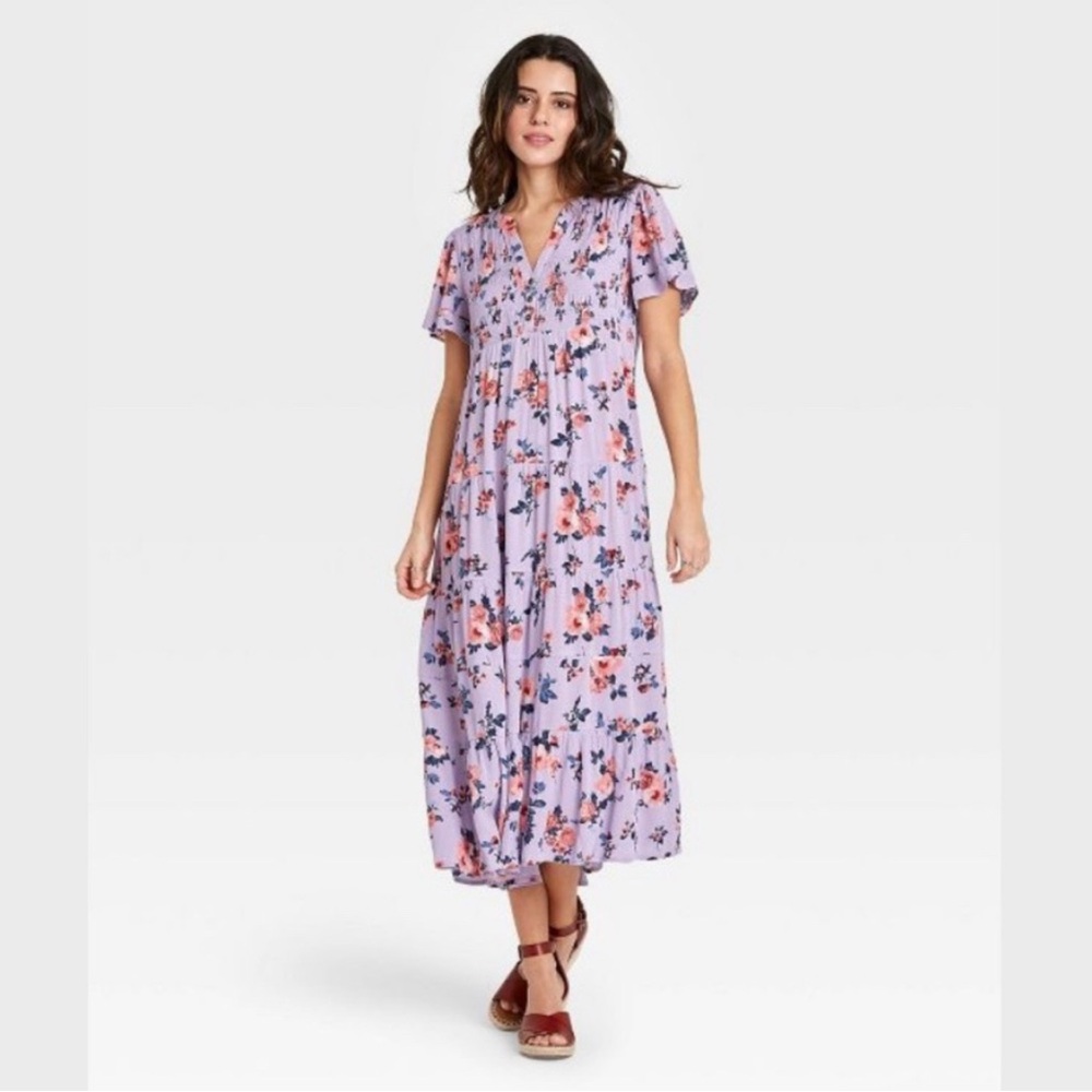 BIN#12 - Women’s NWTs Medium Sweet Lilac Floral Maxi Dress
